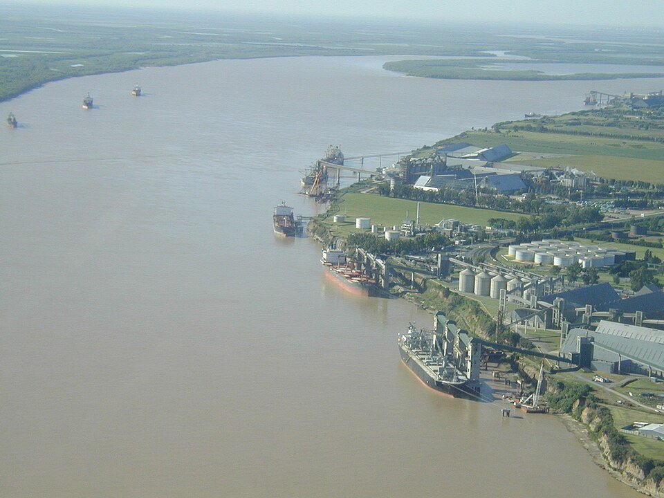 Un operario cayó tres metros dentro de una noria en una planta de Puerto General San Martín y fue rescatado