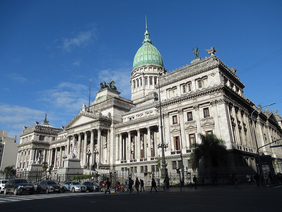 Bullrich pidió en el Coloquio de IDEA extender a toda la economía la estabilidad jurídica del RIGI